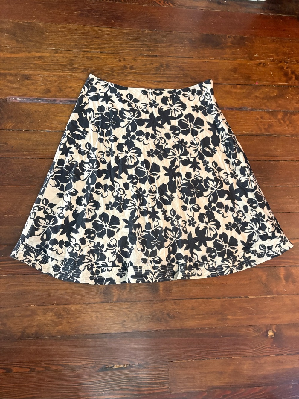DKNY Jeans vintage cream black floral knee length skirt size 6